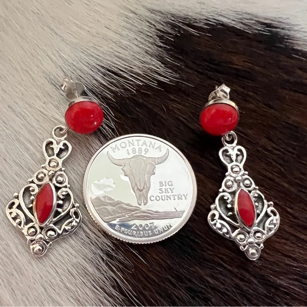❤️ Crushed Red Coral Ornate Filigree Bohemian Earrings Post Back Dangles 1.40”L